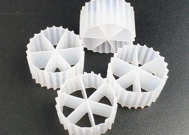 acheter 16*10mm Taille MBBR Biocell Filter Media Matériau vierge HDPE et couleur blanche pour les RAS online manufacture