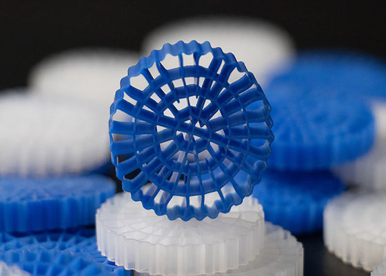 acheter Filtreur à cellules biochimiques HDPE pour étang de poisson Filtreur pour traitement de l'eau online manufacture