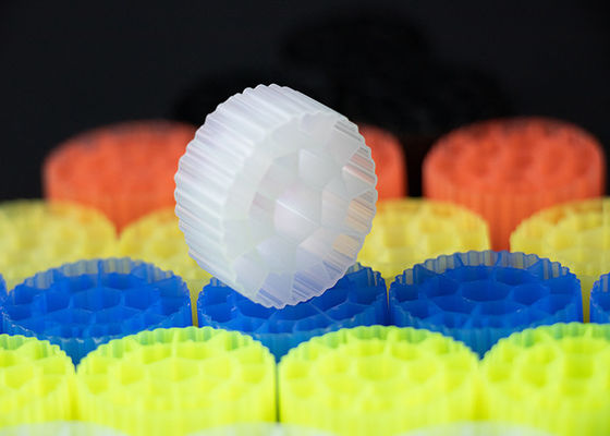 acheter Filtre de médias mobiles en plastique coloré ou personnalisé pour les aquariums online manufacture