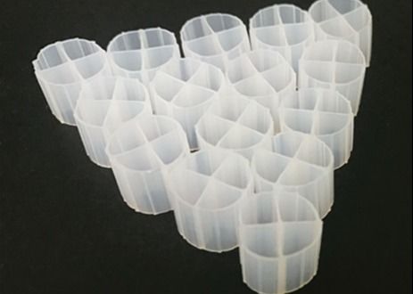 acheter Couleur blanche MBBR Biotransporteur pour réservoir anaérobie avec matériau vierge HDPE et taille 12*9mm online manufacture
