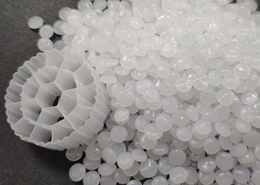 Médias MBBR de couleur blanche avec matériau vierge HDPE et taille 25*12mm pour le traitement des eaux usées