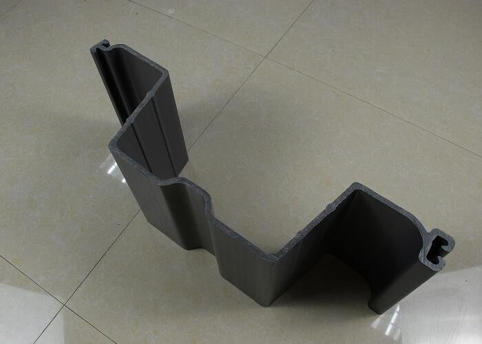 Couches zéro toxique en PVC en feuille en pile de couleur grise pour la protection des rivières