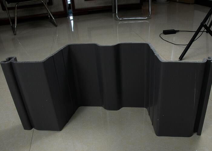 Couches zéro toxique en PVC en feuille en pile de couleur grise pour la protection des rivières