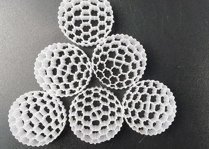 Biotube à cellules actives MBBR Filtre en plastique Média Blanc Couleur 800 m2/m3
