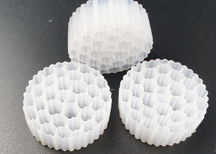 Pe38 25*4mm HDPE Mbbr bio média filtrant Safty lit mobile grande surface