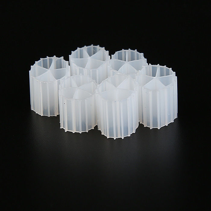Filtreur en HDPE vierge blanc à 5 trous Longue durée de vie Taille 10 mm x 7 mm