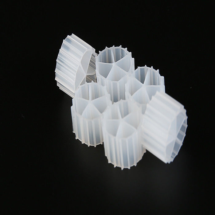 Moyens de filtration en plastique MBBR hydrophiles Moins de consommation d'énergie