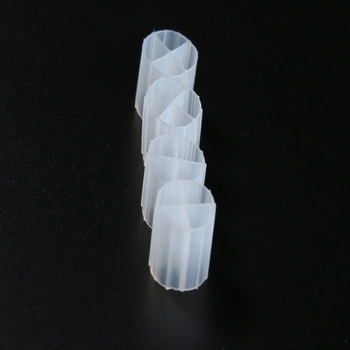 Filtre à cellules biochimiques en plastique hydrophile Media Aquarium Filtre à lits mobiles MBBR Bio Balls