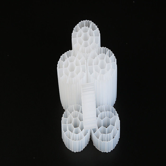 Produit de filtration flottant en HDPE vierge Produit de bio-médias en plastique 25 mm x 10 mm