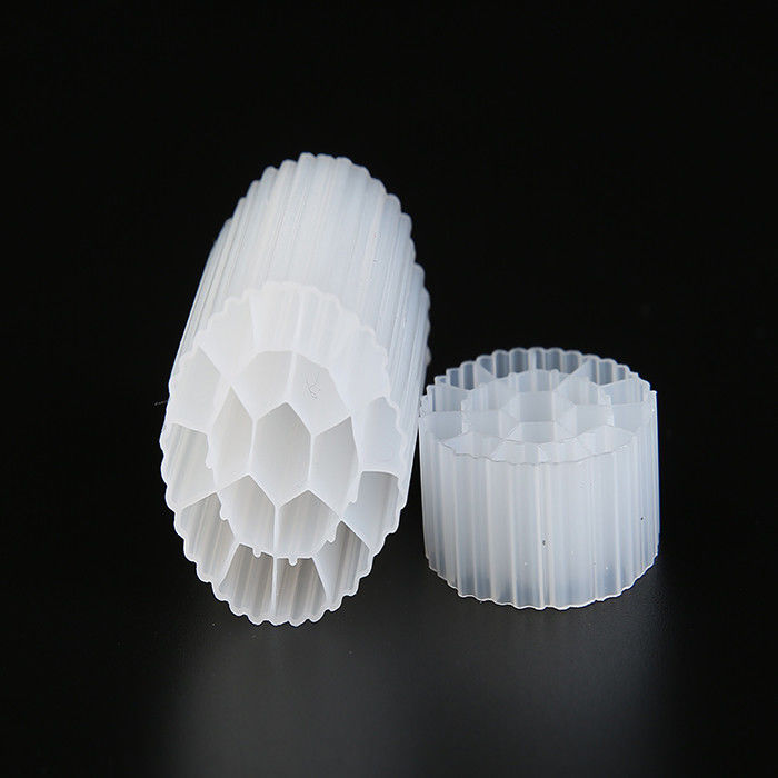 MBBR Bio Balls PE MBBR Filtre médias 19 Numéros de trous pour le traitement des eaux usées