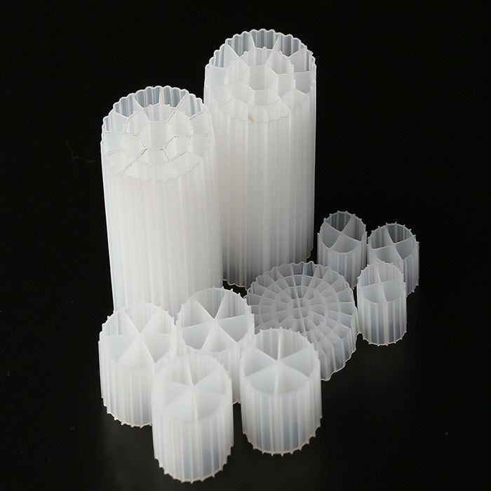 Taille 35 mm x 18 mm Filtre à cellules biochimiques de couleur blanche K3 Aquarium Media Longue durée de vie