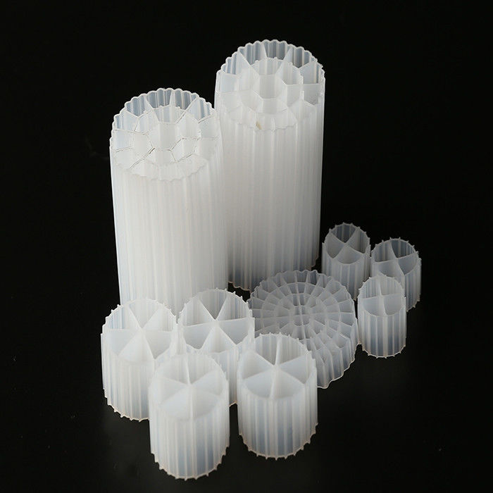 Taille 35 mm x 18 mm Filtre à cellules biochimiques de couleur blanche K3 Aquarium Media Longue durée de vie
