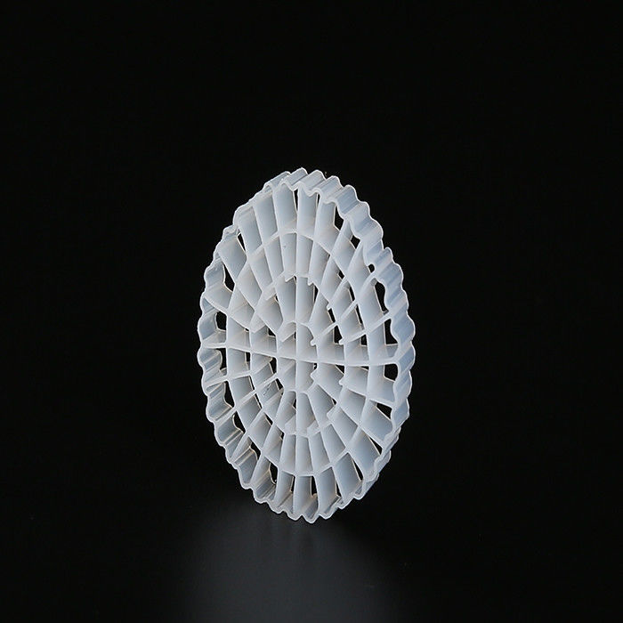 25*4mm PE64 K5 MBBR Bio Media K5 Couleur blanche et matériau HDPE vierge pour le système RAS
