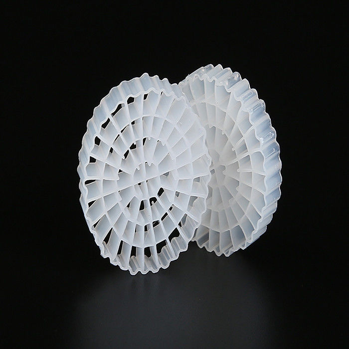 Traitement des eaux usées Filtre plastique MBBR Biomover HDPE grande surface de 1200 m2/m3