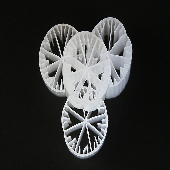 Filtreur en HDPE Filtreur flottant MBBR Couleur blanche 15 mm X 15 mm