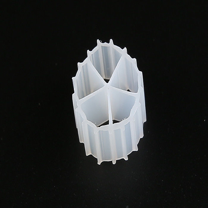 10*7mm MBBR Filtre médias Vierge matériau HDPE Blanc couleur Biomédias pour le traitement de l'eau