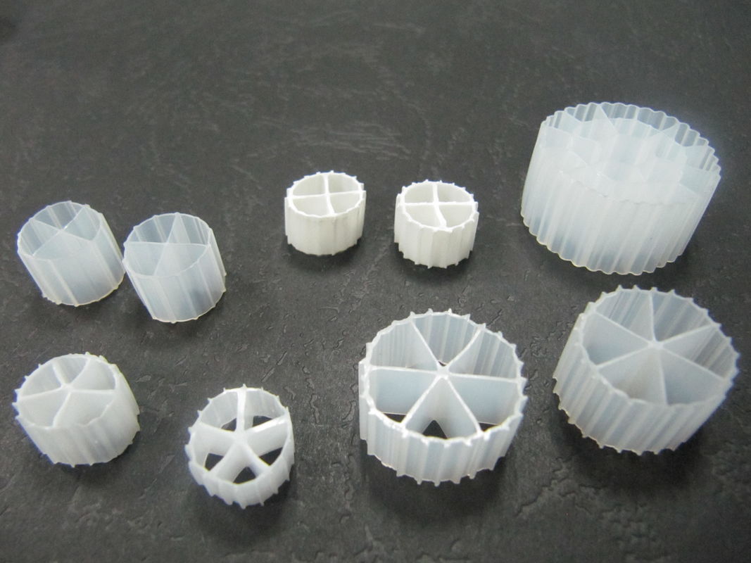 Matériau vierge HDPE de couleur blanche MBBR Filtre Biomédias pour le traitement de l'eau