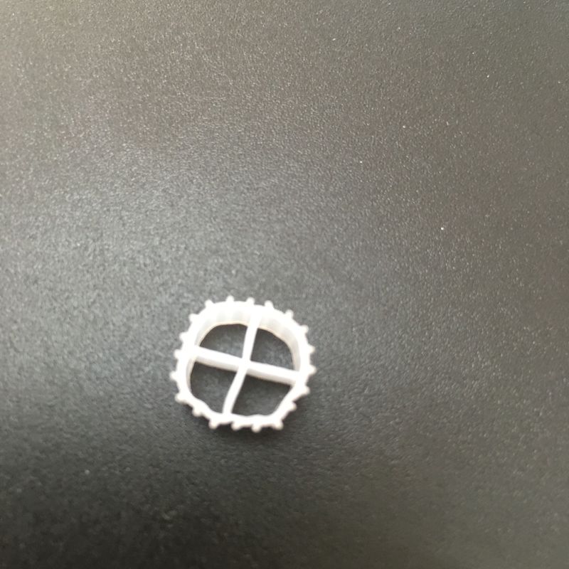 Filtreur MBBR de couleur blanche avec matériau vierge HDPE et longue durée de vie pour RAS