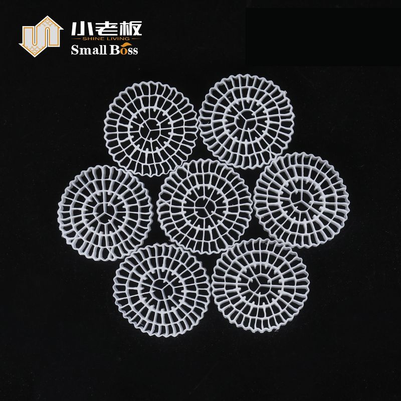 échantillon 75 trous Grandes surfaces Blanc Médias fiables MBBR Médias de filtrage biologique pour RAS