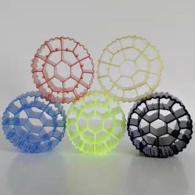 MBBR Bio Balls PE MBBR Filtre médias 19 Numéros de trous pour le traitement des eaux usées
