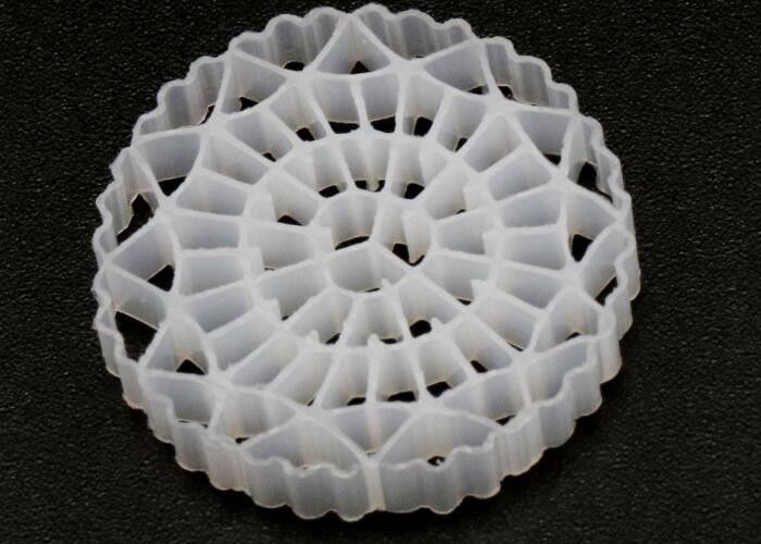 Produits de filtration HDPE Kaldnes pour les étangs Biocell MBBR technologie Résistance aux chocs