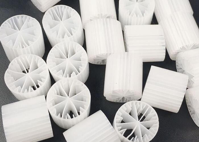 Le filtre de plastique de la biomasse en HDPE 15*15 mm pour le support de technologie SBR WWTP