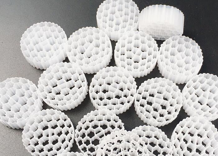 38 chambres K3 technologie IFAS MBBR biopipe médias prix d'usine pour le traitement industriel de l'eau 25*10mm