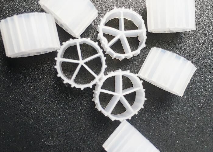 10*7mm MBBR porte-avions flottant élevage de poissons aquaculture terrestre hdpe matériel environnemental couleur blanche de super qualité