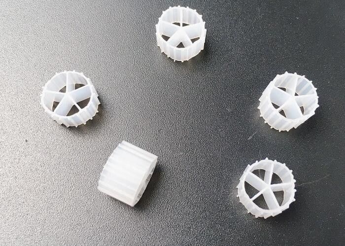 En stock K1 usine de traitement de l'eau MBBR 10*7mm Biocell Mbbr Filtre