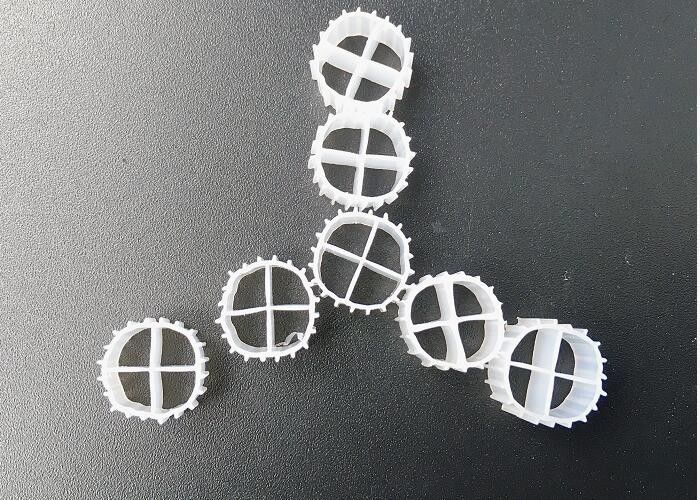 MBBR Biofilter Media Biochips 0,96 - 0,98 g / Cm3 Densité Pour les RAS