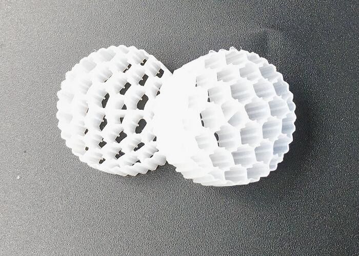 Chine médias de traitement biologique des eaux usées en tant que produits de remplissage de filtration de l'eau pour étang