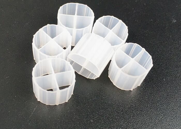mbbr bio-médias flottants pour le traitement des eaux usées en étang de koi en plastique en hdpe