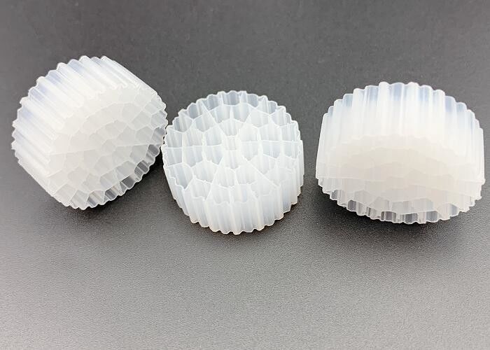 Produits de filtration flottants en PE37 25*10MM en HDPE MBBR blanc
