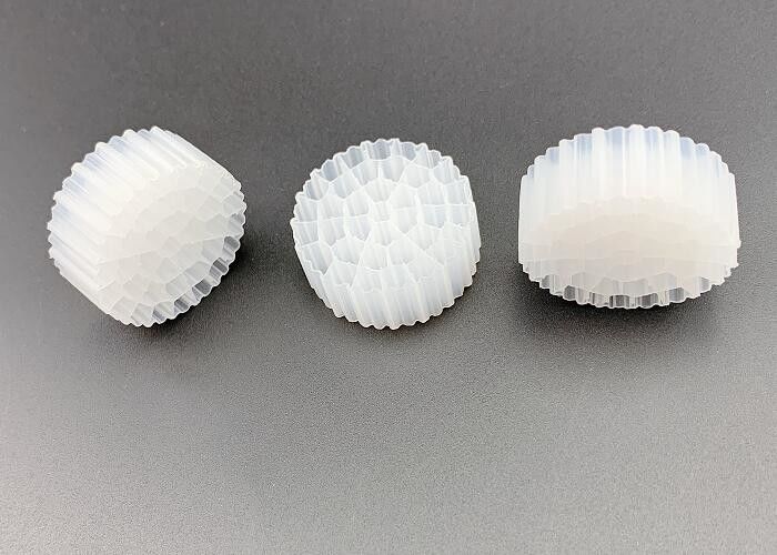 Produits de filtration flottants en PE37 25*10MM en HDPE MBBR blanc