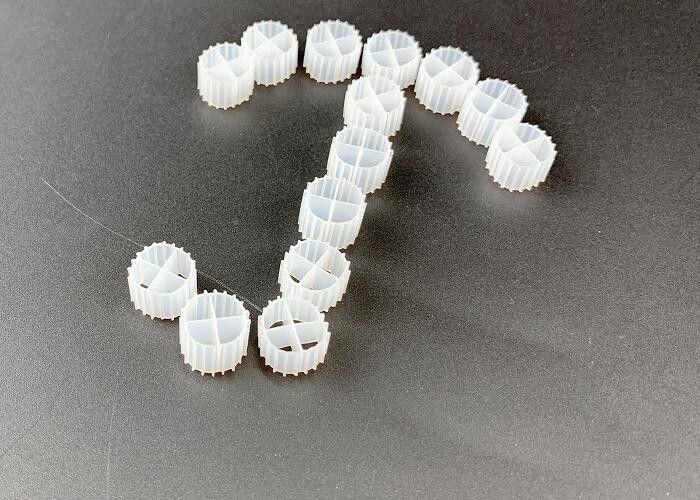Produits de filtration biologique vierges en HDPE blanc de 11 mm pour la dénitrification