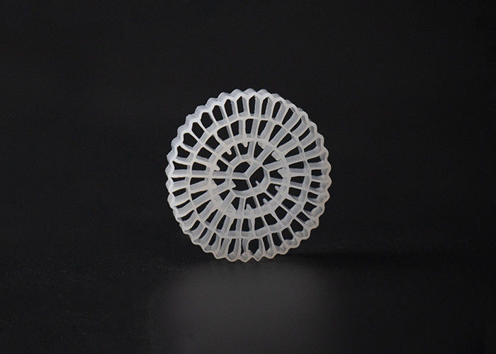 Matériau vierge HDPE MBBR Biomédia Couleur blanche Et taille 25*4mm Haute surface MBBR