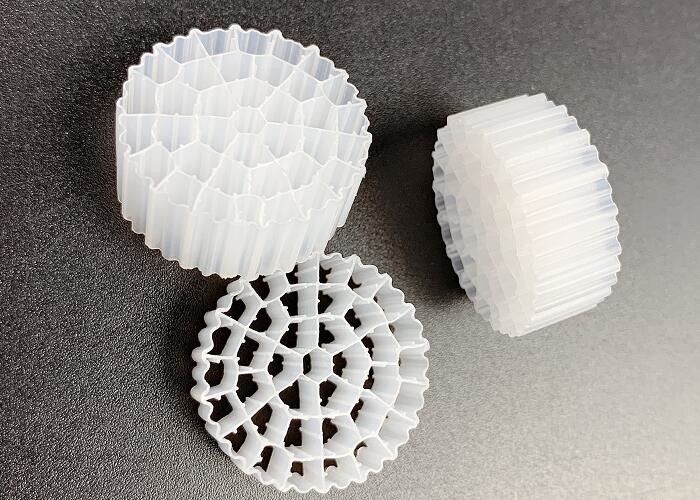 FDA Safty A/O Technology MBBR Filtreur en plastique de médias Matériau Hdpe blanc