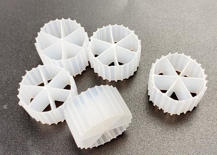 PE04 Grande surface Blanche couleur MBBR Bio Media 6 Chambres 800m2/M3