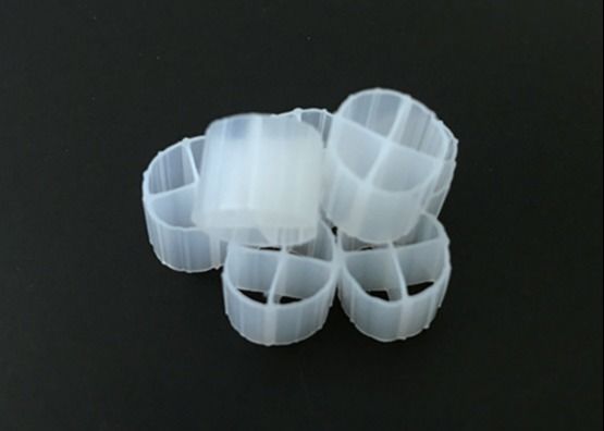 mbbr bio-médias flottants pour le traitement des eaux usées en étang de koi en plastique en hdpe