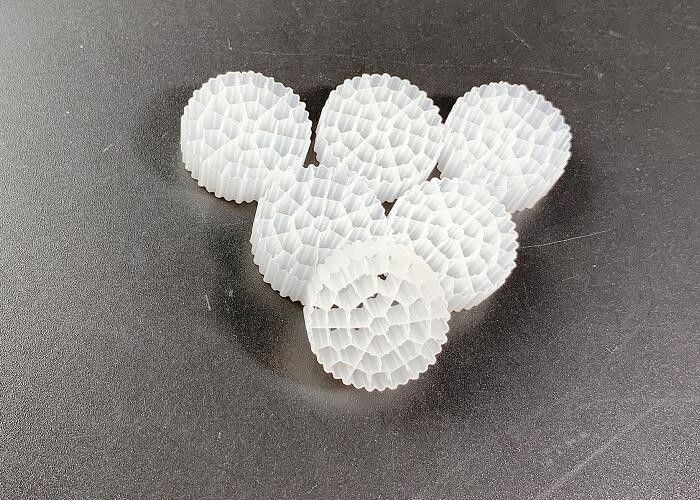 Biotubes Biopipe Bio boules Biocell Filtre médias de couleur blanche Matériau HDPE