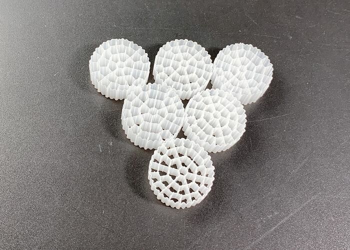 Biotubes Biopipe Bio boules Biocell Filtre médias de couleur blanche Matériau HDPE