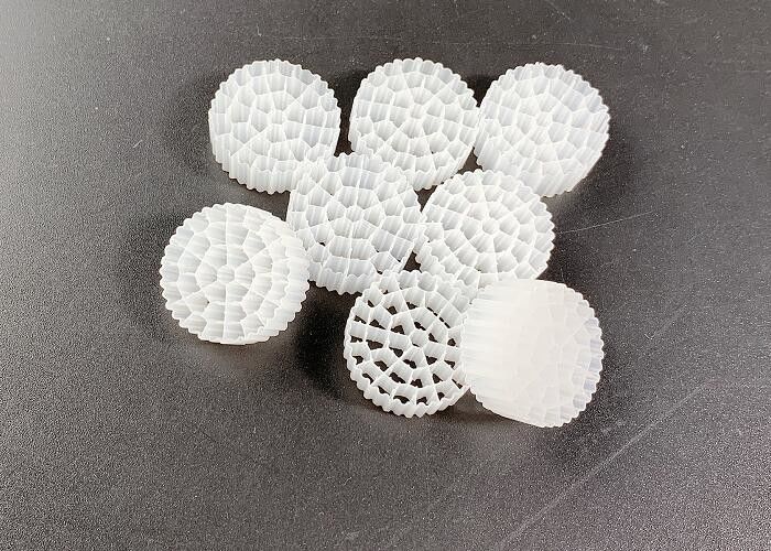 Couleur blanche SBR traitement de l'eau de procédé MBBR Filtre de médias ROHS REACH