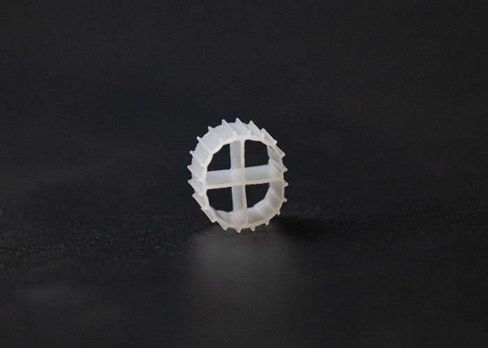 Résistant aux chocs K1 Filtre de milieu Koi Bio Filtre d'étang Moins de consommation d'énergie MBBR Porteur flottant de biomasse